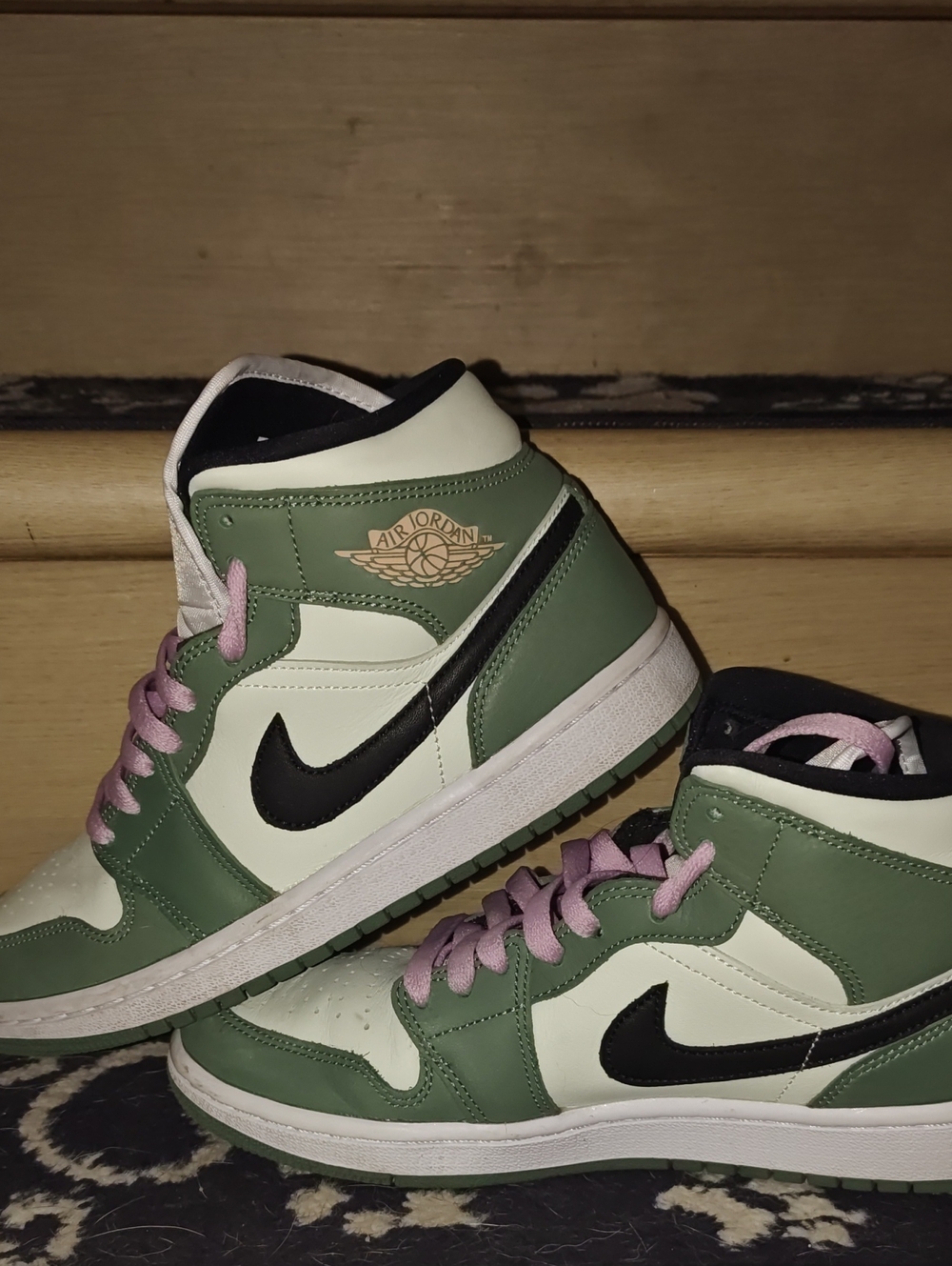 Jordan Mid/High Green Black Cream Sneakers with Pink Laces